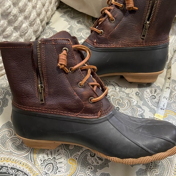 Sperry Top-Sider
Saltwater Duck Boots - Women's 11 - Picture 3 of 5
